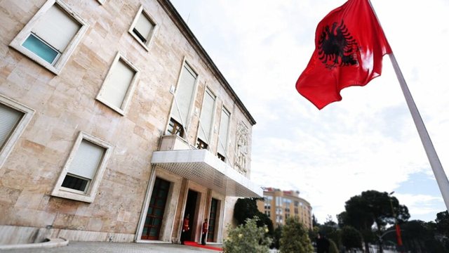 Nga presidenti te magjistratët, qeveria miraton indeksimin e pagave