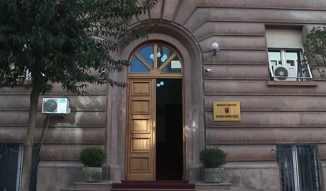 Mbledhje maraton&euml; e Gjykat&euml;s Kushtetuese, pritet vendimi p&euml;r