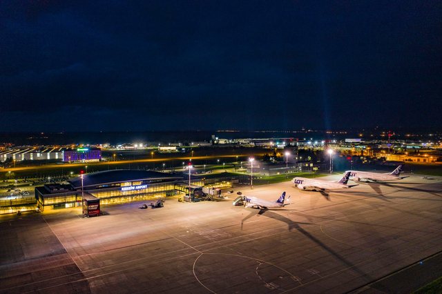 Dy aeroporte n&euml; Poloni mbyllen p&euml;r shkak t&euml; sulmeve ajrore ruse