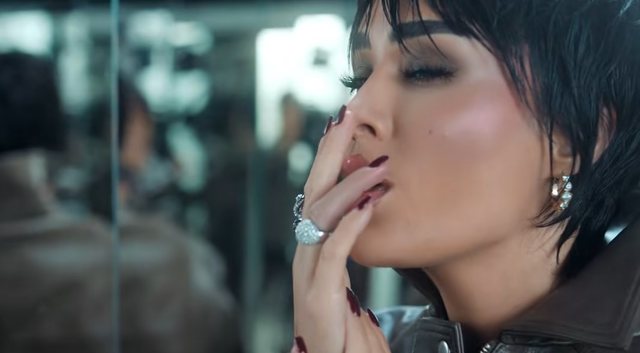 Bes Kallaku konfirmon lidhjen e re, Xhensila Myrtezaj publikon k&euml;ng&euml;n