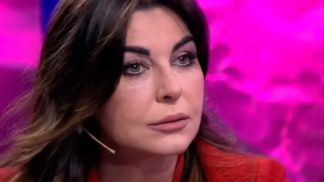 &ldquo;E gjeja veten duke i shkruar mamit mesazhe pas vdekjes&ldquo;/ Gazetarja