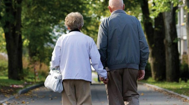 Pensionist&euml;t e huaj &ldquo;zbarkojn&euml;&rdquo; n&euml; Shqip&euml;ri, ja