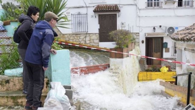 Pas stuhis&euml; shkat&euml;rruese, Spanja dhe Portugalia p&euml;rballen me