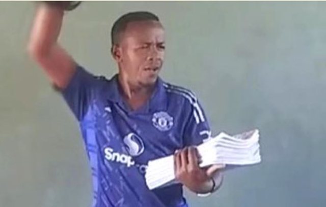 M&euml;suesi kenian b&euml;het viral, ai u m&euml;soi nx&euml;n&euml;sve t&euml;