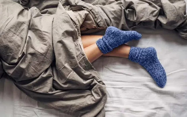 Njer&euml;zit q&euml; flen&euml; me &ccedil;orape kan&euml; 11 tipare