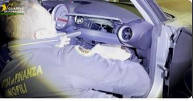 Kokain&euml; me logo &ldquo;Lacoste&rdquo; dhe &ldquo;Ferrari&rdquo;, detajet e