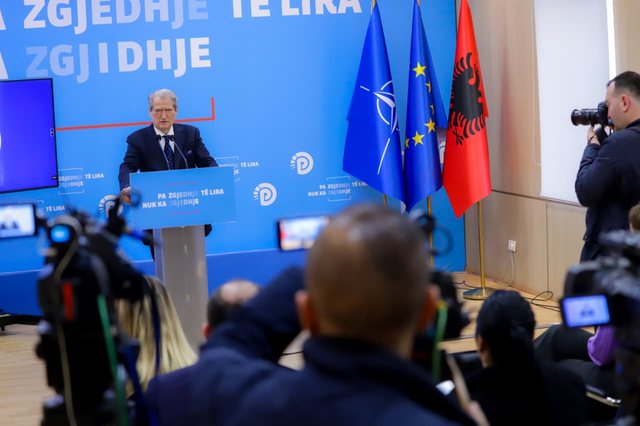 &ldquo;Kishin p&euml;rgatitur skenar p&euml;r ekzekutimin e protestuesve&rdquo;,