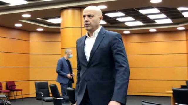 K&euml;rkesa e Veliajt kund&euml;r Ols Dados, Gjykata Administrative vendos