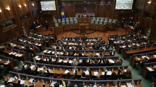 Albin Kurti zgjidhet kryeminist&euml;r i Kosov&euml;s p&euml;r her&euml; t&euml;