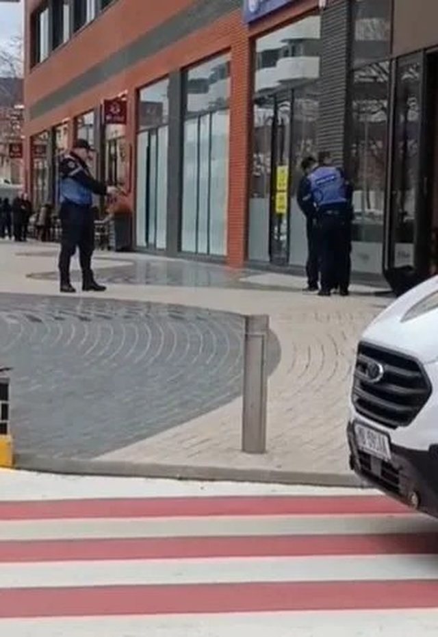 VIDEO/ Tentoi t&euml; grabiste me kallash &ldquo;Fibank-un&rdquo;, momenti kur