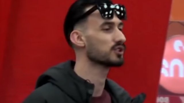 &ldquo;Nuk po gjen qet&euml;si, e ka mendjen...&rdquo;- &Ccedil;far&euml;