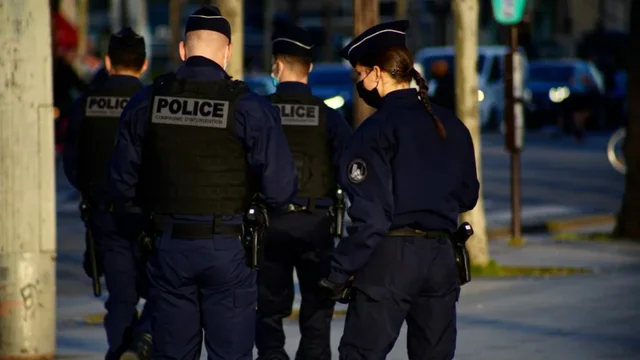 Vrau dy foshnjat e saj dhe ia fshehu trupin n&euml; frigorifer/ N&euml; pranga