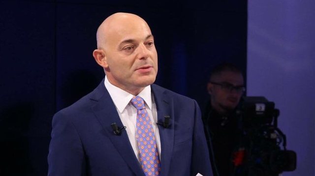 Blendi Fevziu del me një sqarim për sherrin që i ndodhi në