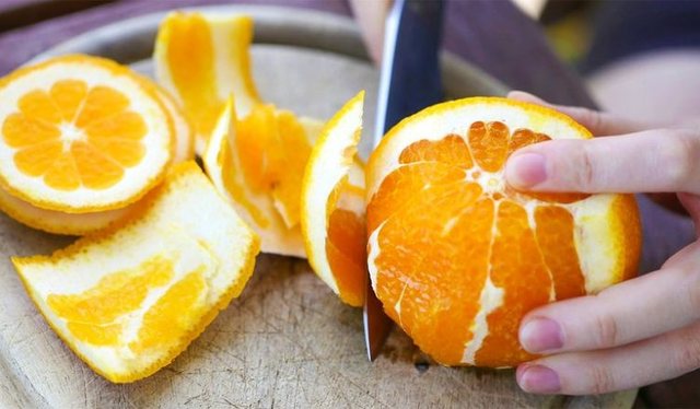 Mos e hidhni lëkurën e portokallit, ja çfarë problemesh