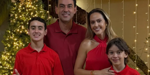 &ldquo;Babi ju do shum&euml;&rdquo;/ Pa videon e gruas duke u puthur me tjetrin,