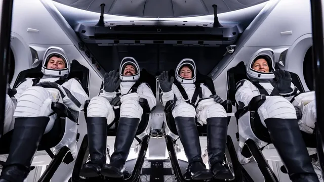 Katër astronautë në rrugë drejt Stacionit