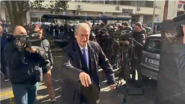 Berisha shkon n&euml; SPAK, biseda me mb&euml;shtet&euml;sit: E pat&euml; si ia