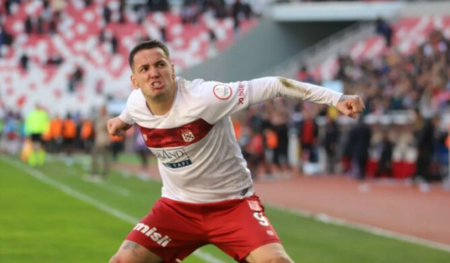 Shënoi dopietë në fundjavë, Rei Manaj përzgjidhet