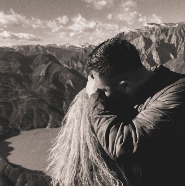 FOTO/ Pasi konfirmoi romancën e re të dashurisë, Bes Kallaku