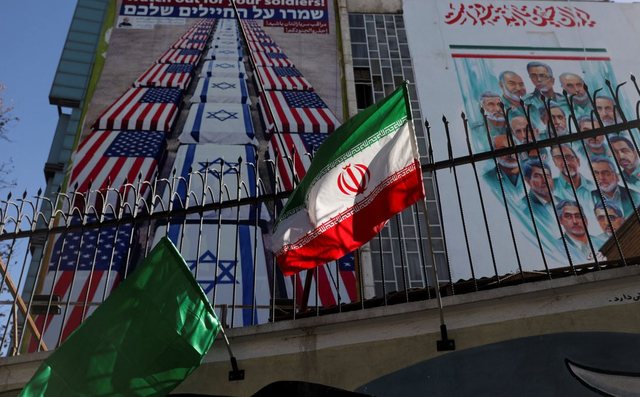 Presioni ushtarak amerikan, Irani fortifikon lokacionet b&euml;rthamore