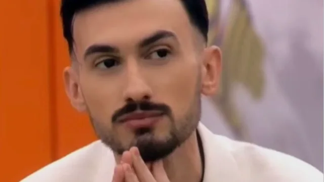 U p&euml;rjashtua me zarf t&euml; zi m&euml;ngjesin e sot&euml;m!