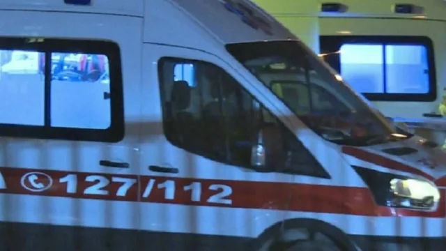 U vet&euml;plagos me arm&euml; zjarri n&euml; banes&euml;n e tij, nd&euml;rron