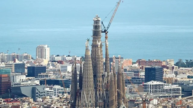 Moment historik n&euml; Barcelon&euml;, 144 vite pas fillimit t&euml;