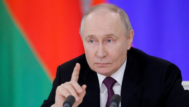 Putin n&euml;nshkruan ligjin e ri, i jep kompetenca inteligjenc&euml;s s&euml;