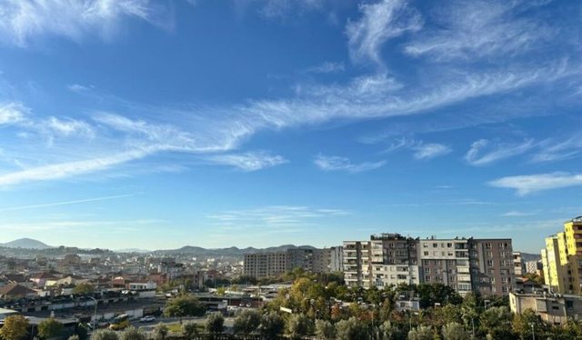 Kthjellime e vranësira kalimtare gjatë ditës, parashikimi i motit