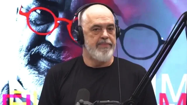 “Përcolla botërisht shqetësimin për maskaradën e