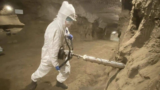 Mikrobet e ngrira 40,000-vje&ccedil;are do ndihmojn&euml; ushtrin&euml;