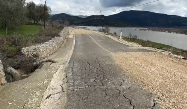 D&euml;mtohet rruga Vllahin&euml; &ndash;Po&ccedil;&euml;m, rr&euml;shqitjet