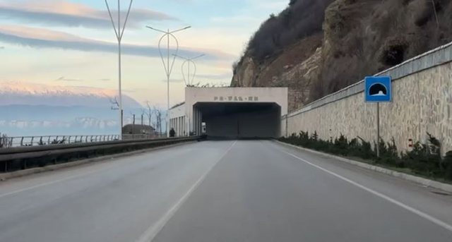 Prej tre ditësh në “bllokadë”, devijimi i qarkullimit