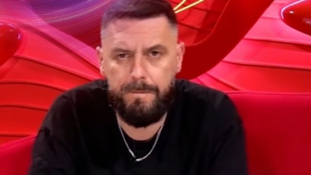 Miri i revoltuar me DJ Gimbon: Më ofendon gjithë kohës, më