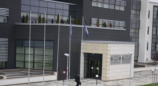 Arrestohen katër persona në Kosovë, dyshohen për mashtrim