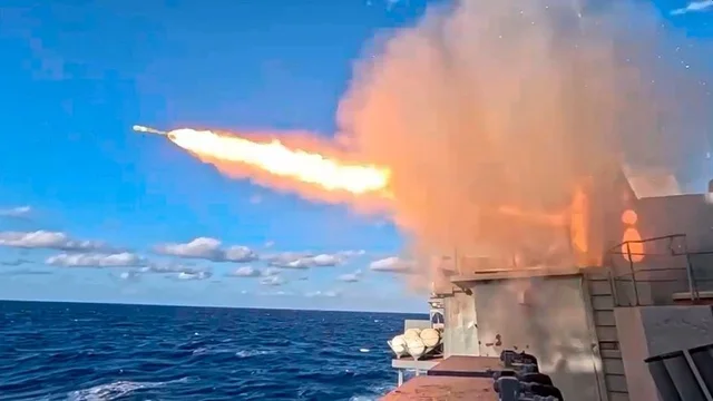 Irani afër marrëveshjes me Kinën për blerjen e raketave