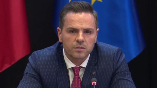 Bllokimi i aksit Librazhd-Prrenjas/ Kreu i ARRSH: U vendos nd&euml;rtimi i