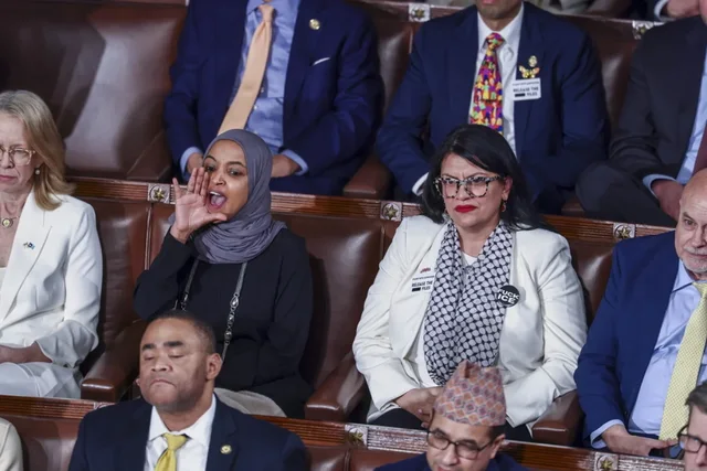 Video/ “Po vrisni amerikanë”, momenti kur një kongresmene