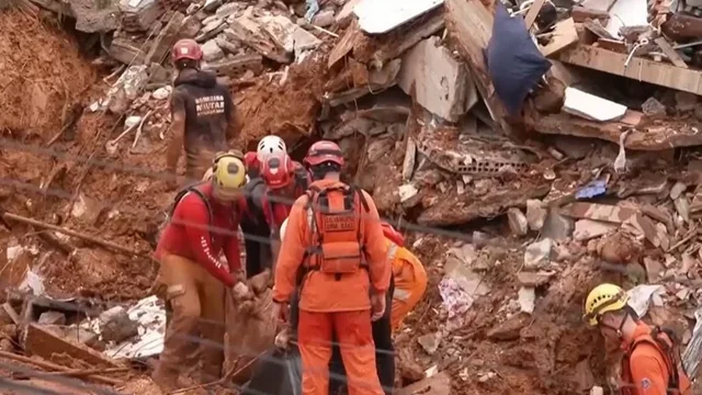 Shirat e rr&euml;mbyesh&euml;m p&euml;rfshijn&euml; Brazilin, mbi 30 viktima dhe