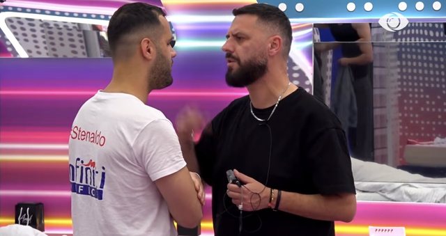 "Ti mua më bën fresk..."/Miri nuk përmbahet ndaj