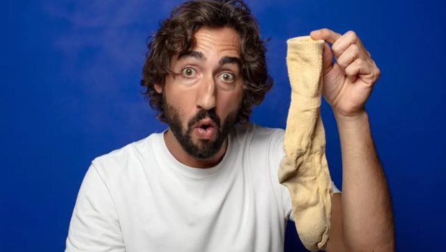 A mund t&euml; veshim t&euml; nj&euml;jtat pal&euml; &ccedil;orape t&euml;