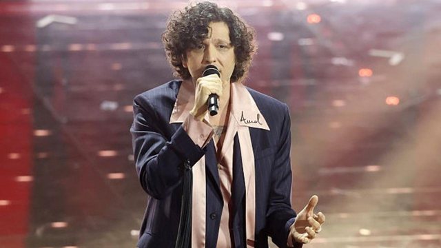 Mesazh shprese me &lsquo;Stella Stellina&rsquo;, Ermal Meta mes sken&euml;s dhe