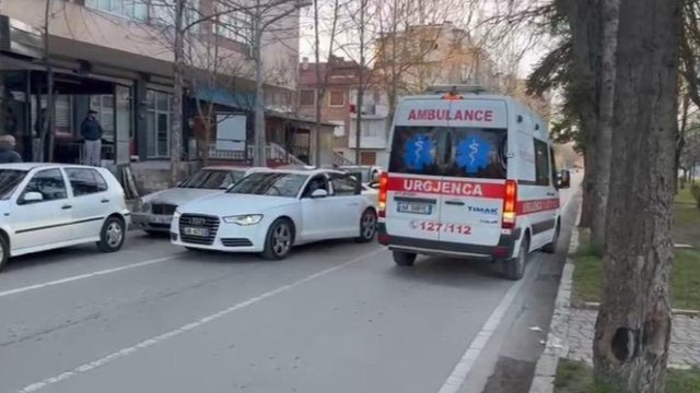 Aksident n&euml; Kor&ccedil;&euml;, &lsquo;Benzi&rsquo; p&euml;rplas