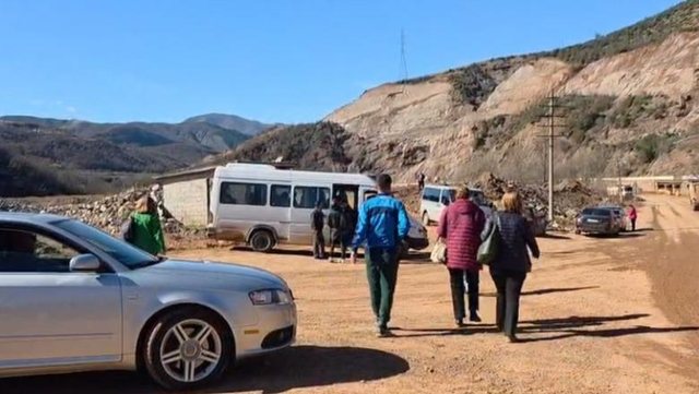 Shembja e rrugës Librazhd-Pogradec/ Mësues, infermierë e