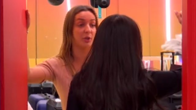 &ldquo;Fillon me k dhe mbaron me a&hellip;&rdquo;/ Greta i z&euml; der&euml;n