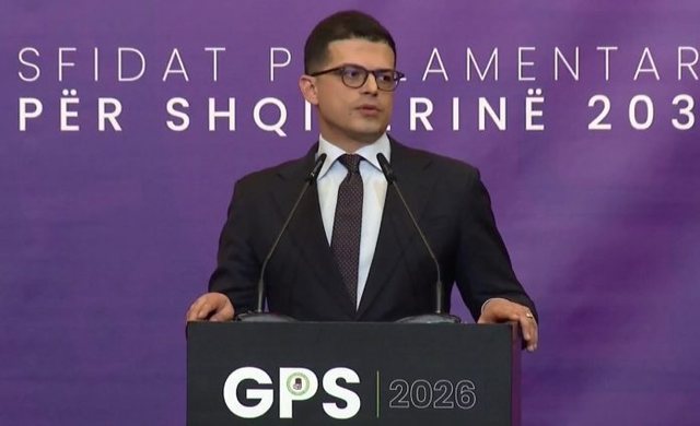 Vengu: Në maj nis shkolla e aviacionit dhe uniformat e para “Made in