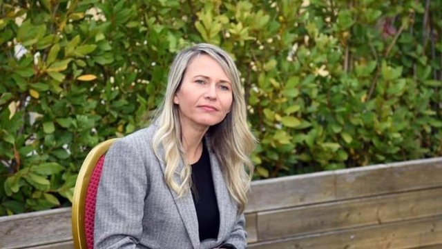 Bashkia e Tiranës zgjeron programin e mbështetjes sociale, Anuela