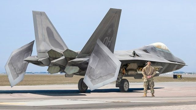 Rritja e pranisë ushtarake/ CNN: 11 avionë amerikanë F-22