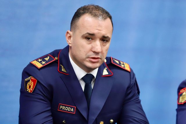 Lëvizje në radhët drejtuese të policisë,