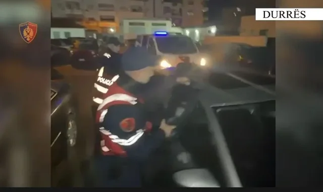 “Siguria”, policia arrestohen 5 të rinj në Durrës,